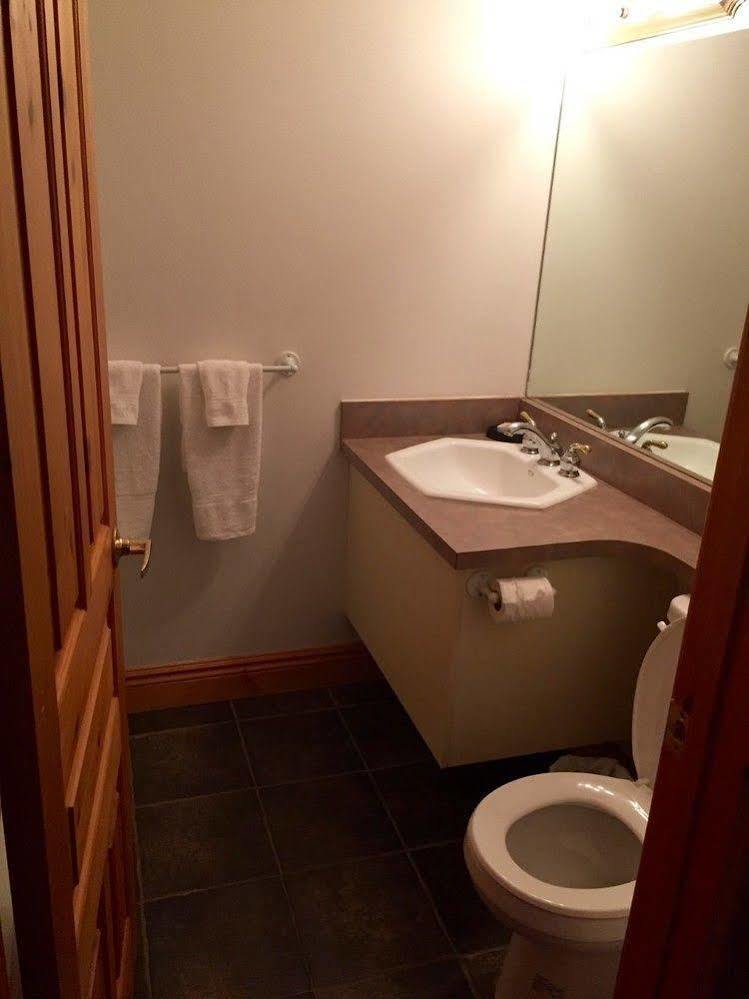 Terrace Suites Callander Bagian luar foto